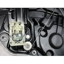 MECANISME+MOTEUR LEVE-GLACE AVANT DROIT B.M.W. SERIE 1