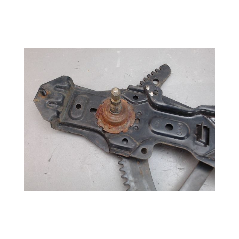 MECANISME LEVE-GLACE ARRIERE DROIT PEUGEOT 205