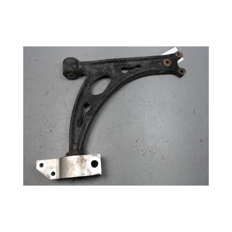 TRIANGLE INFERIEUR AVANT GAUCHE AUDI A3