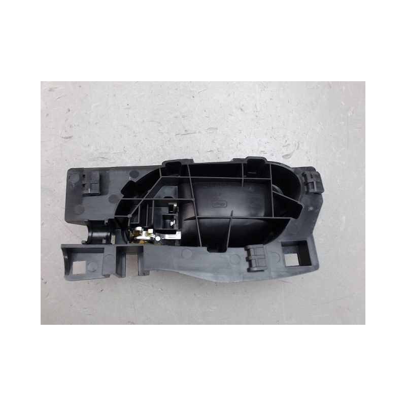 POIGNEE INTERIEURE PORTE AVANT DROIT CITROEN C4