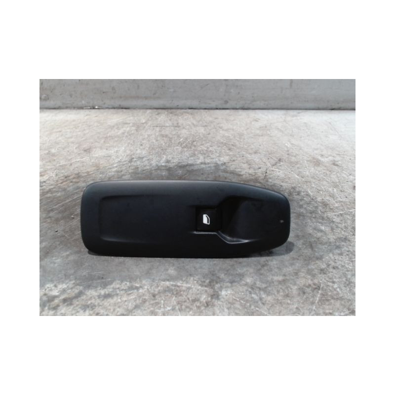 COMMANDE LEVE-GLACE PORTE AVD PEUGEOT 2008