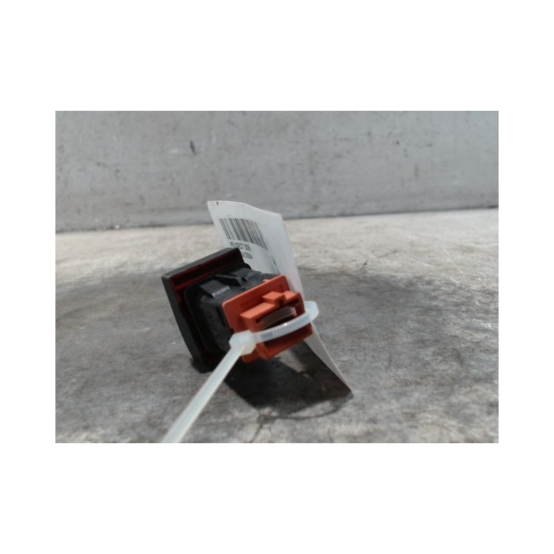 BOUTON DE WARNING PEUGEOT 3008 2009-