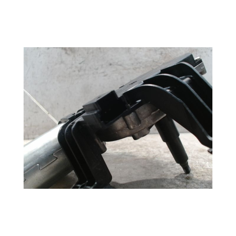 MOTEUR ESSUIE-GLACE ARRIERE PEUGEOT 207 3P