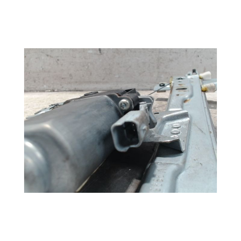MECANISME+MOTEUR LEVE-GLACE AVANT DROIT PEUGEOT 207 3P