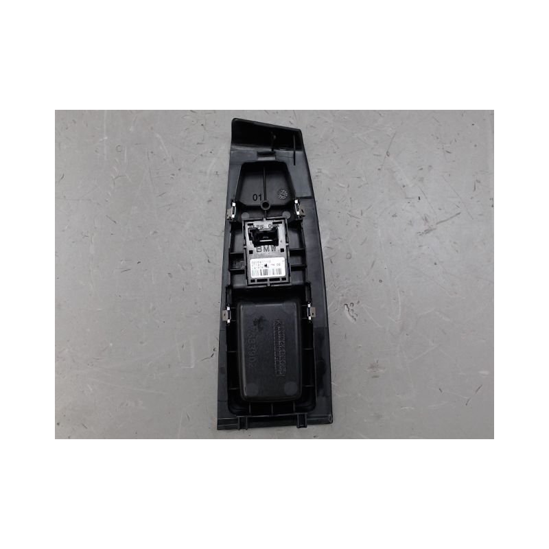 COMMANDE LEVE-GLACE PORTE AVD B.M.W. SERIE 2