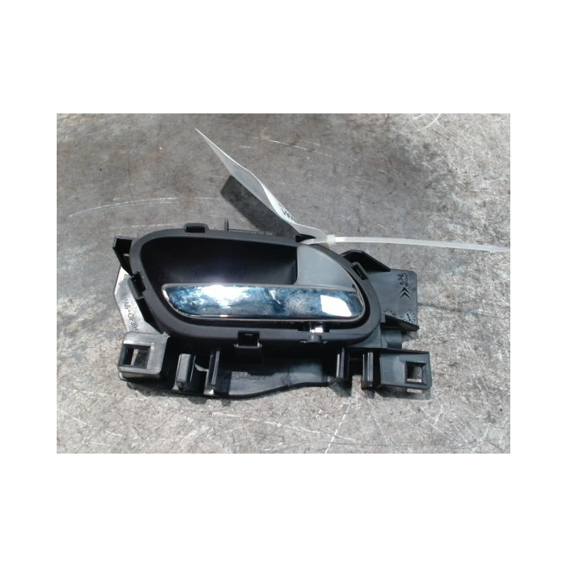 POIGNEE INTERIEURE PORTE AVANT DROIT PEUGEOT 3008