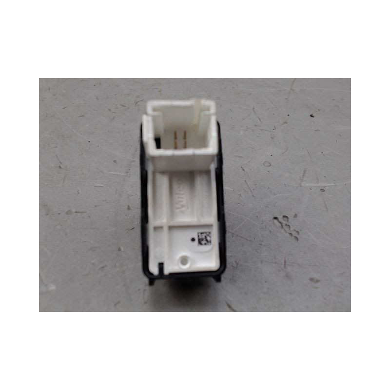 COMMANDE LEVE-GLACE PORTE AVD PEUGEOT 2008
