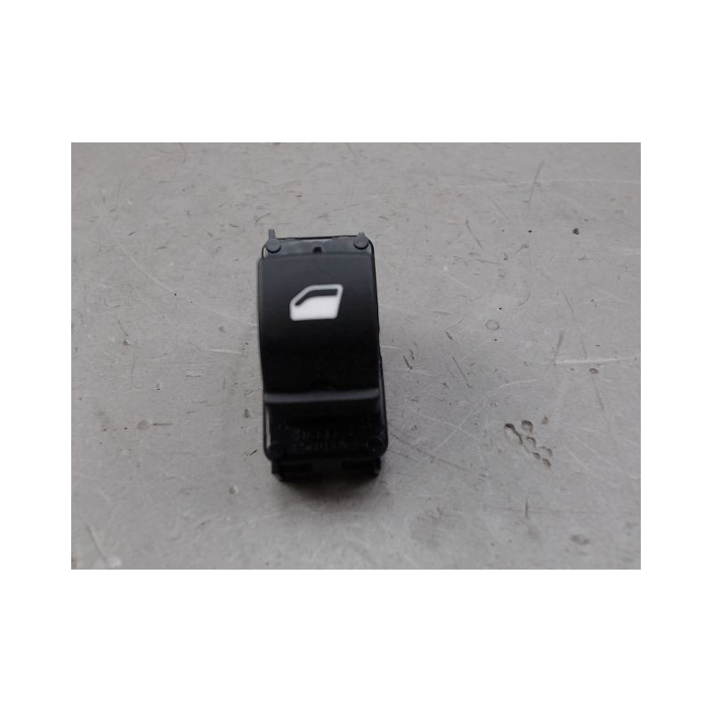 COMMANDE LEVE-GLACE PORTE ARG PEUGEOT 2008