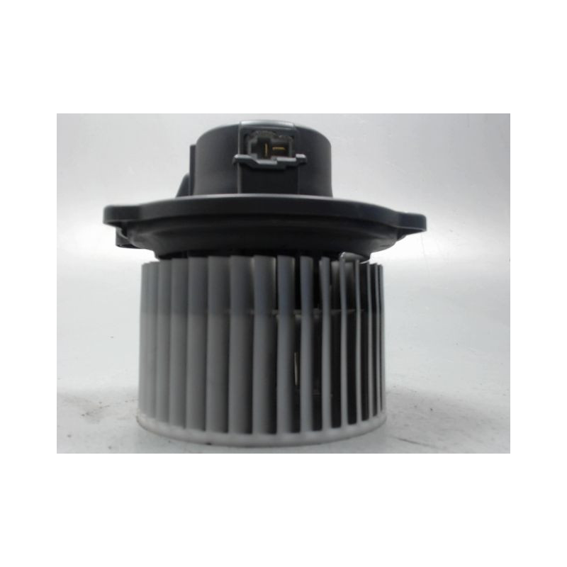 MOTEUR VENTILATEUR CHAUFFAGE KIA CEE-D