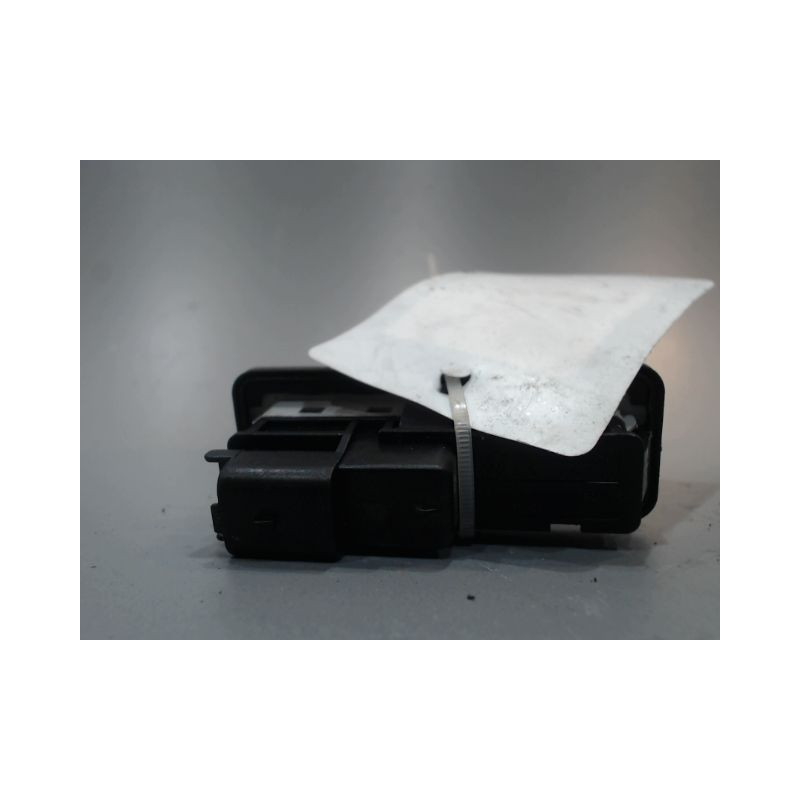 POIGNEE EXTERIEURE HAYON PEUGEOT 208