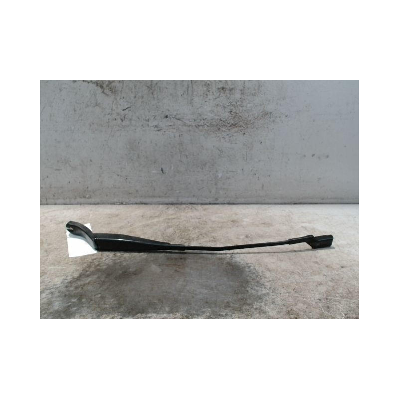 BRAS ESSUIE-GLACE AVANT GAUCHE PEUGEOT 2008