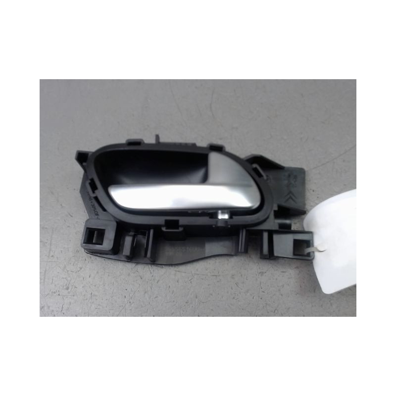 POIGNEE INTERIEURE PORTE AVANT DROIT PEUGEOT 208 Phase 1 2012-...