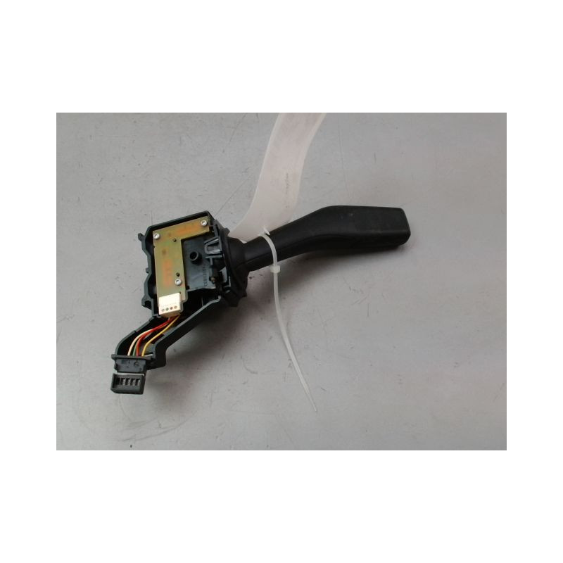 COMMANDE CLIGNOTANT VOLKSWAGEN GOLF V (1K) 2003-2008