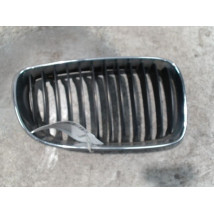 GRILLE CALANDRE DROIT BMW SERIE 1