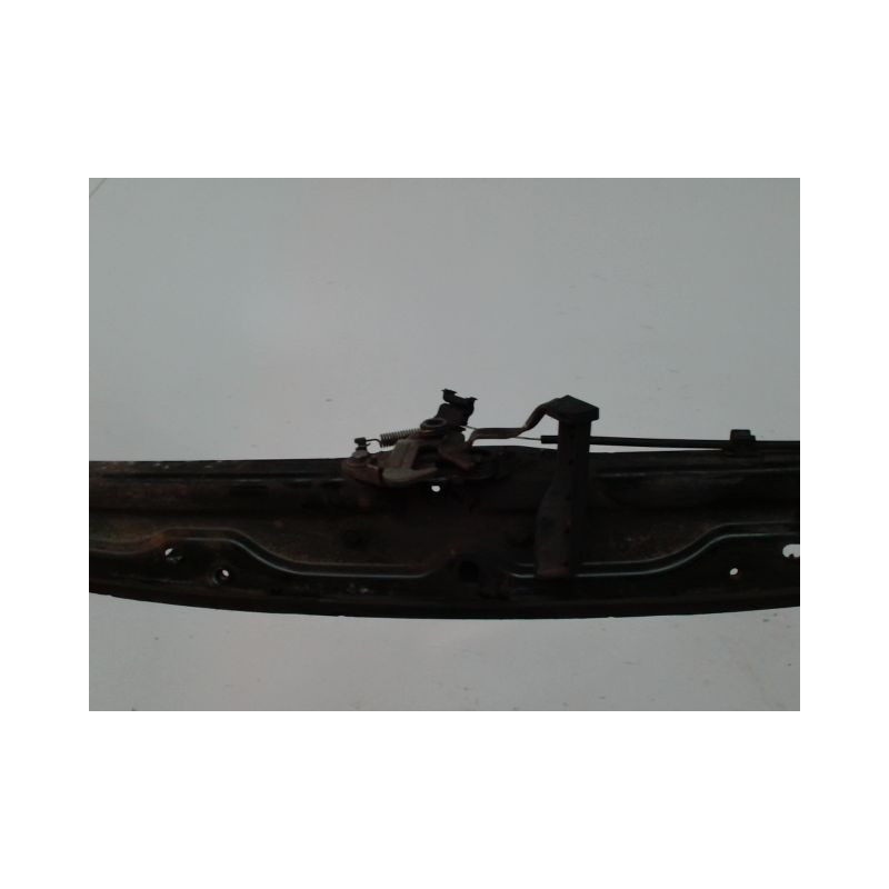 TRAVERSE SUPERIEURE ARMATURE AVANT PEUGEOT 206