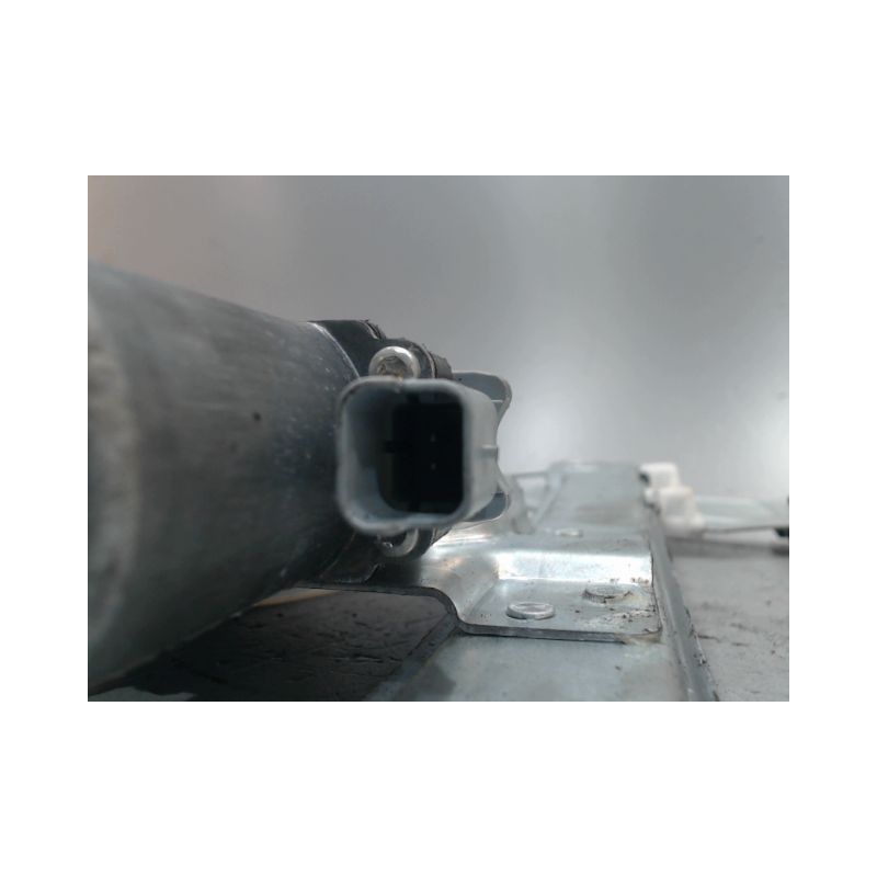 MECANISME+MOTEUR LEVE-GLACE AVANT DROIT PEUGEOT PARTNER