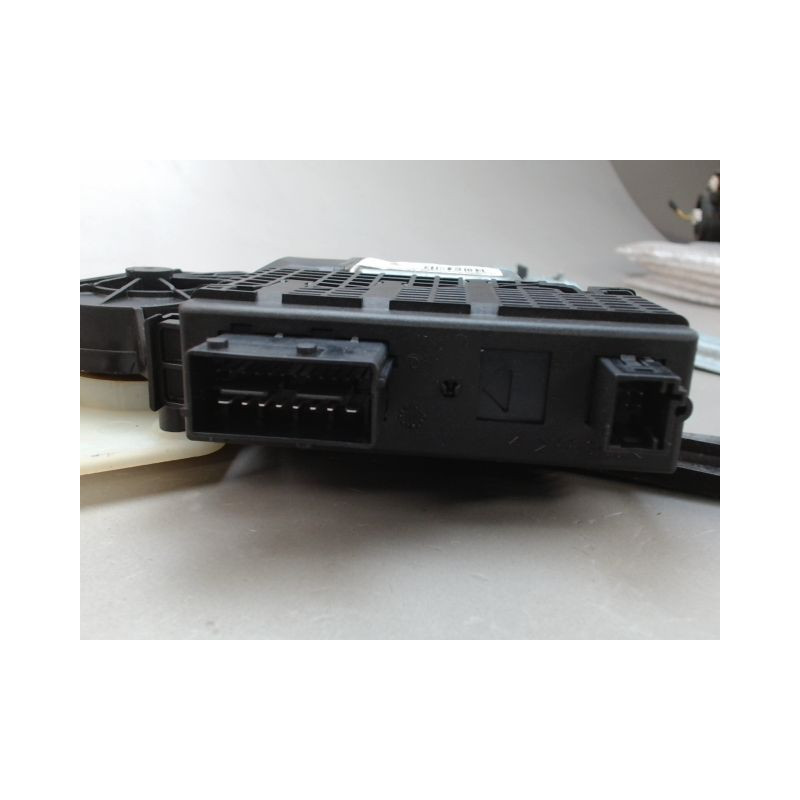 MECANISME LEVE-GLACE AVANT DROIT CITROEN C4