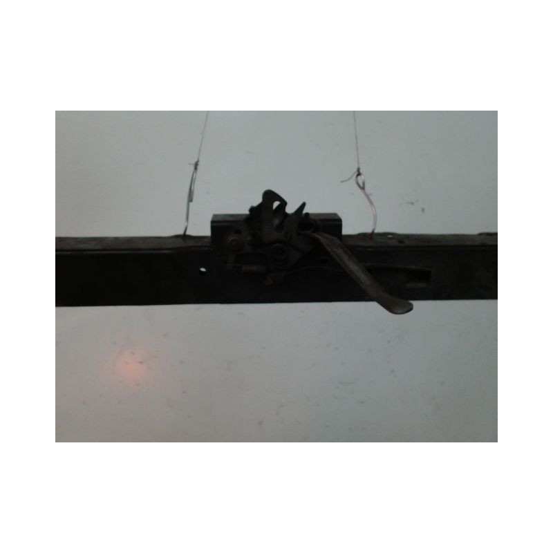 TRAVERSE SUPERIEURE ARMATURE AVANT CITROEN C4