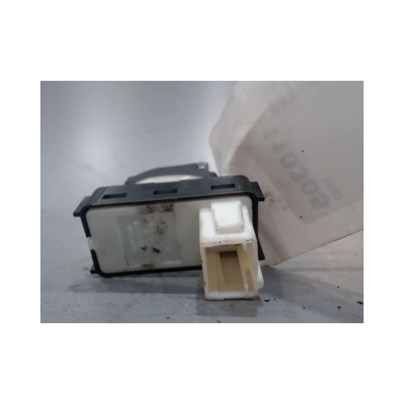 COMMANDE LEVE-GLACE PORTE ARD PEUGEOT 508