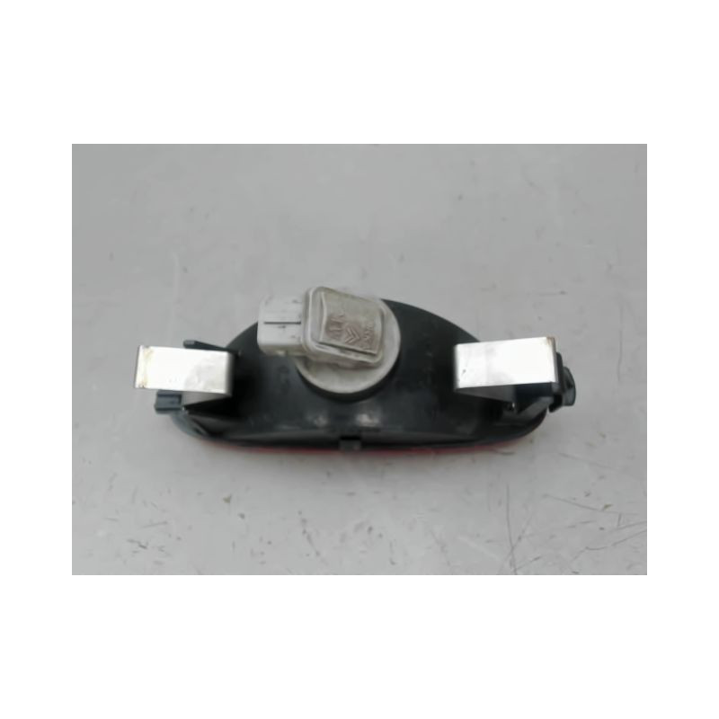 FEU BROUILLARD CENTRAL ARRIERE PEUGEOT 206