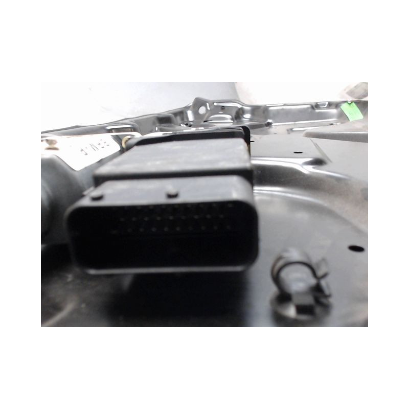 MECANISME+MOTEUR LEVE-GLACE AVANT DROIT VOLKSWAGEN NEWBEETLE