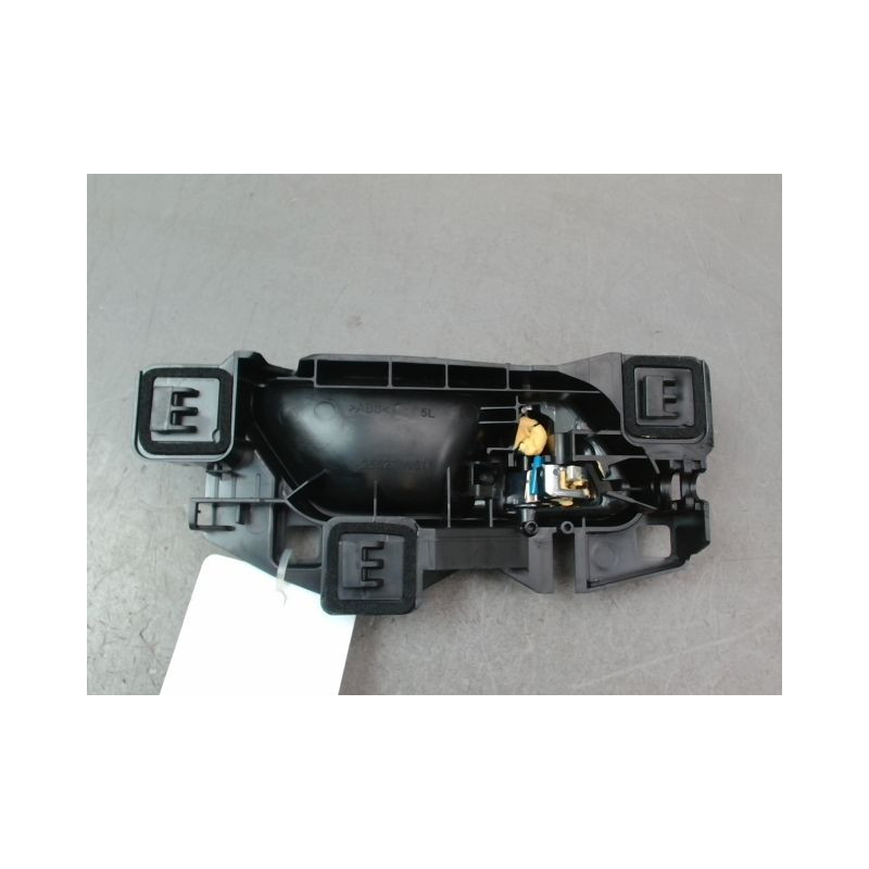 POIGNEE INTERIEURE PORTE AVANT GAUCHE PEUGEOT 3008 2009-