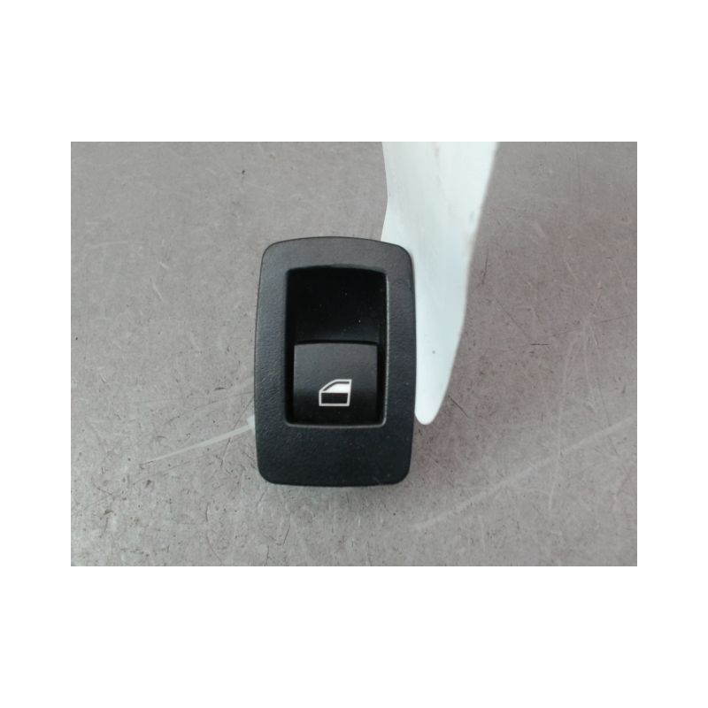 COMMANDE LEVE-GLACE PORTE ARG BMW SERIE 1 II (F20/F21) 2011-...