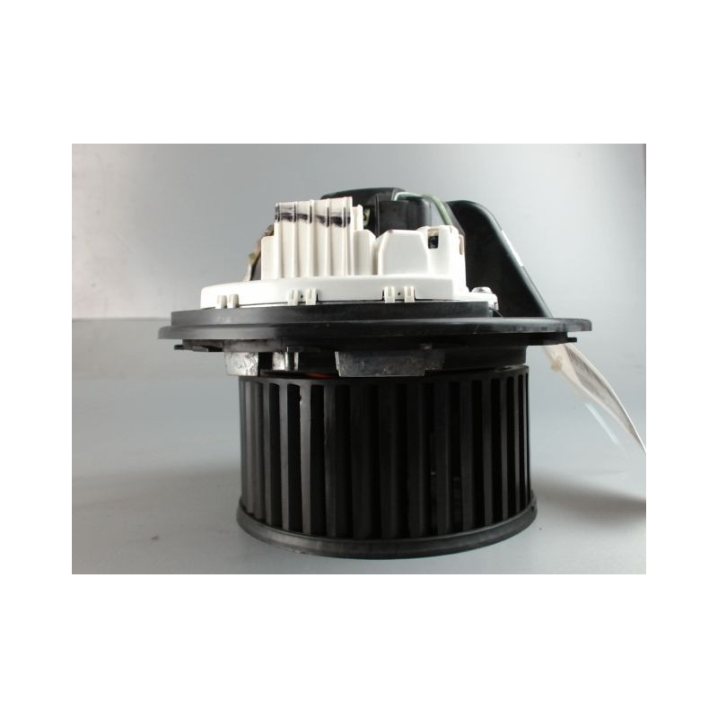MOTEUR VENTILATEUR CHAUFFAGE B.M.W. X3