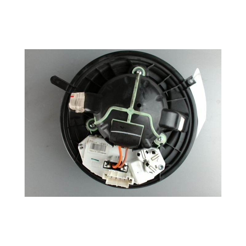 MOTEUR VENTILATEUR CHAUFFAGE B.M.W. X3