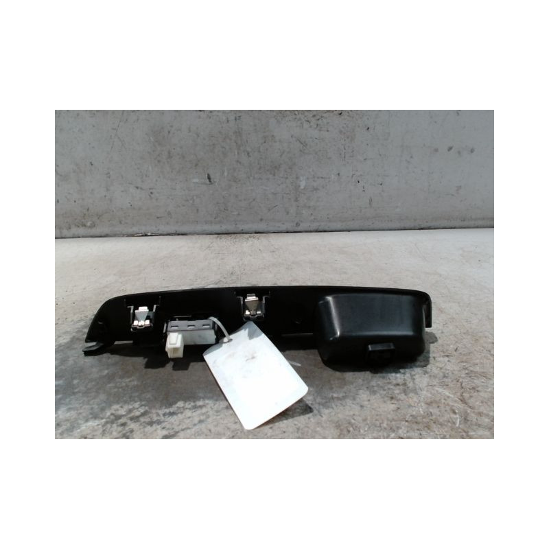 COMMANDE LEVE-GLACE PORTE AVD OPEL MOKKA