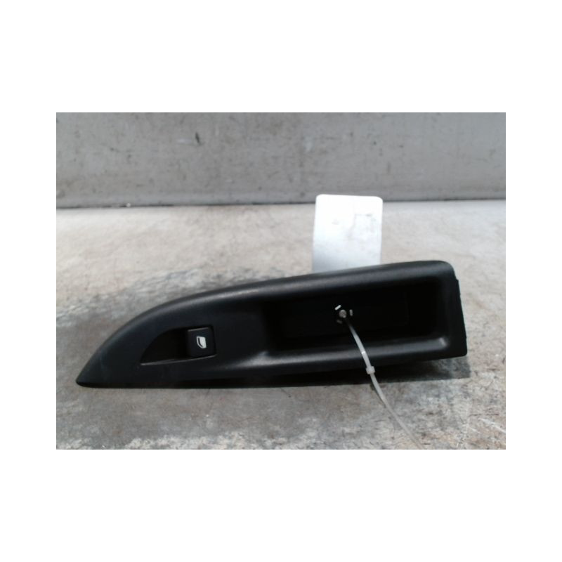COMMANDE LEVE-GLACE PORTE ARG OPEL MOKKA