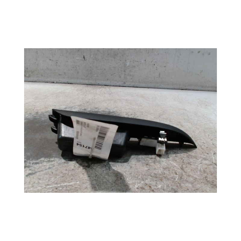 COMMANDE LEVE-GLACE PORTE ARG OPEL MOKKA