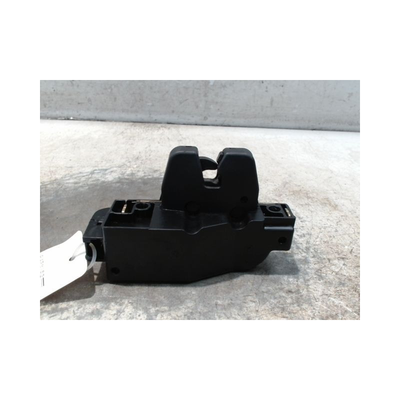 SERRURE COFFRE ARRIERE PEUGEOT 607 99-2004