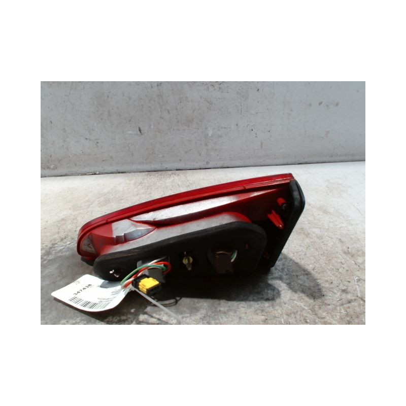 FEU ARRIERE INTERIEUR GAUCHE PEUGEOT 607 99-2004