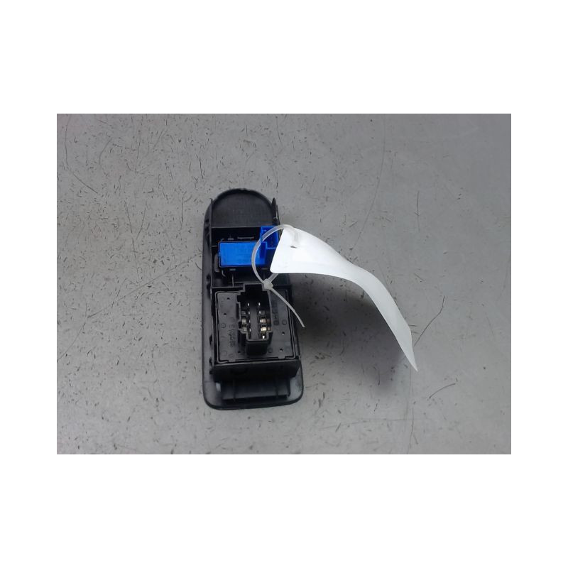 COMMANDE LEVE-GLACE PORTE AVG VOLKSWAGEN UP! PHASE 1 (12) 2011-...