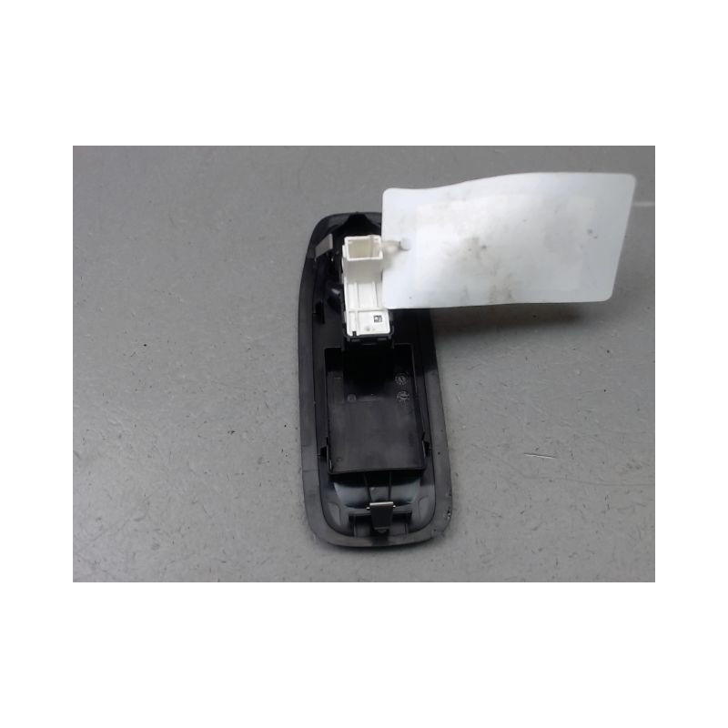 COMMANDE LEVE-GLACE PORTE AVD PEUGEOT 2008 Phase 1 2013-...
