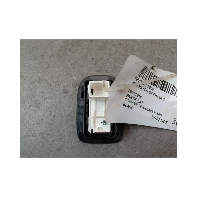 COMMANDE LEVE-GLACE PORTE ARD PEUGEOT 2008 Phase 1 2013-...