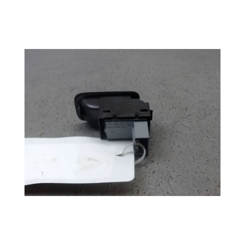 COMMANDE LEVE-GLACE PORTE ARG VOLKSWAGEN POLO V Phase 1 (6R) 2009-...
