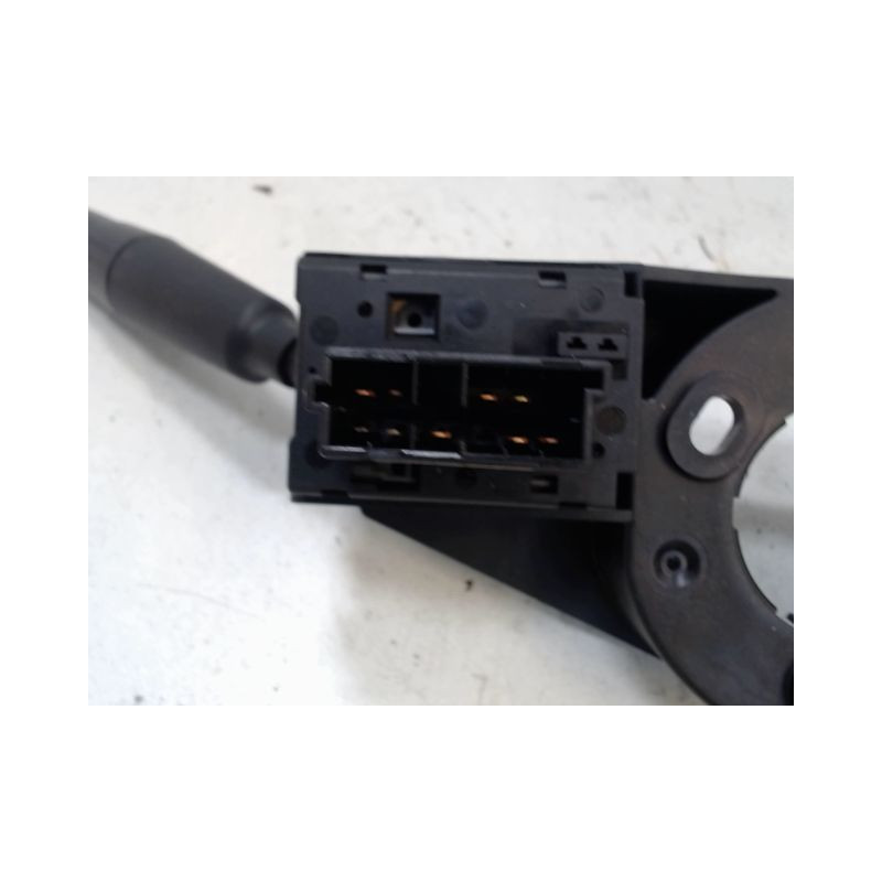 BLOC COMMODOS PEUGEOT 106