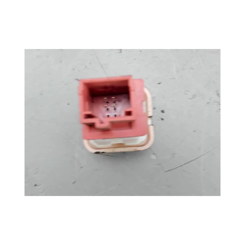 BOUTON DE WARNING PEUGEOT 1007