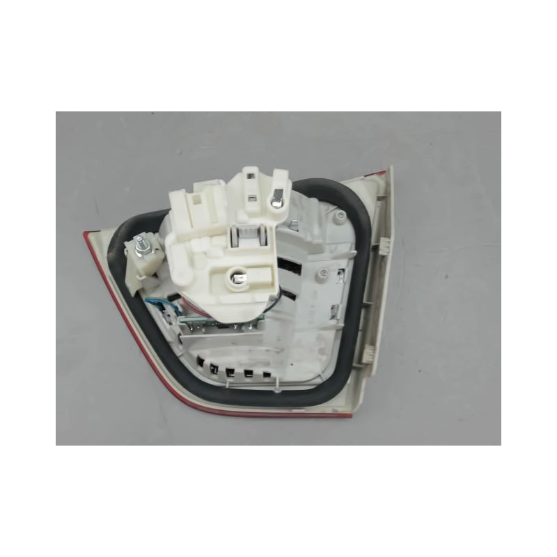 FEU ARRIERE INTERIEUR GAUCHE B.M.W. SERIE 3