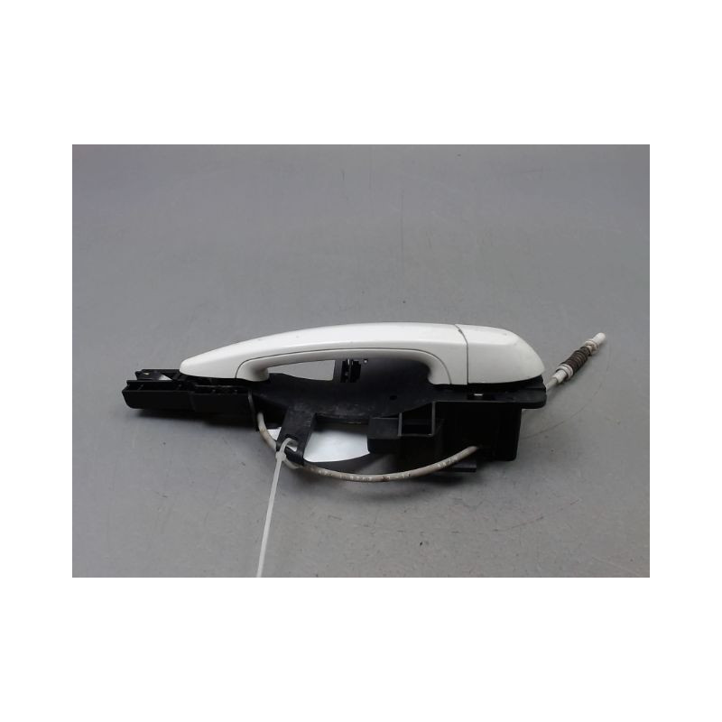 POIGNEE EXTERIEURE PORTE AVANT DROIT BMW SERIE 1 I (E81) 2007-2011