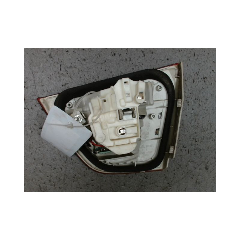 FEU ARRIERE INTERIEUR GAUCHE B.M.W. SERIE 3