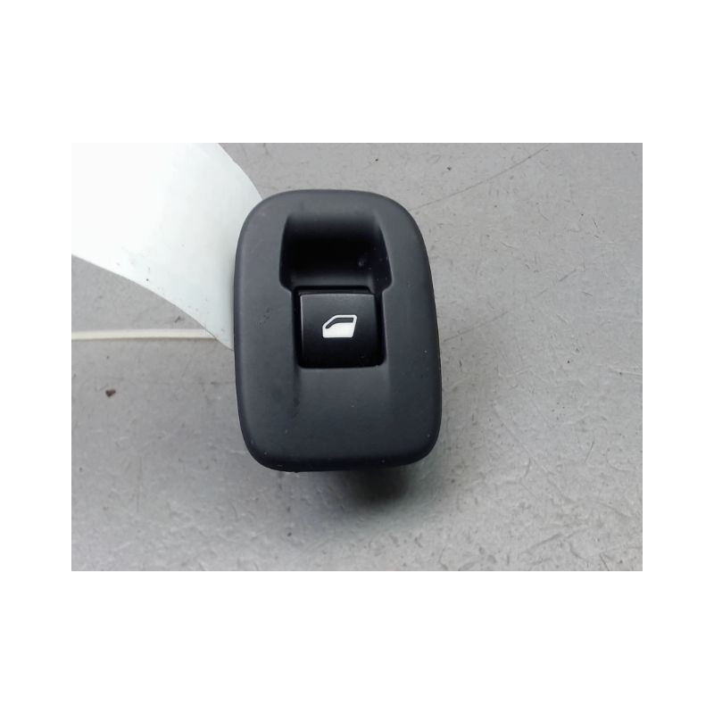 COMMANDE LEVE-GLACE PORTE ARD PEUGEOT 2008 Phase 1 2013-...