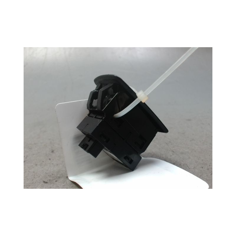 COMMANDE LEVE-GLACE PORTE AVD B.M.W. X3