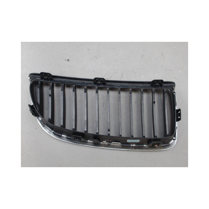 GRILLE CALANDRE GAUCHE B.M.W. SERIE 3