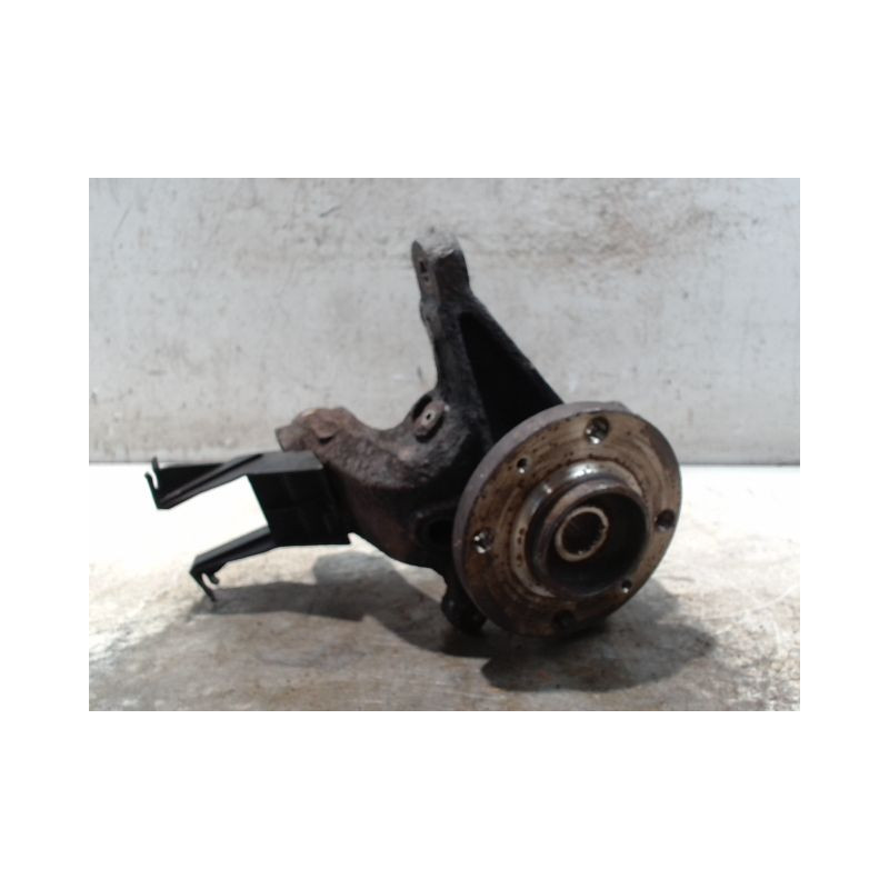 PIVOT AVANT GAUCHE PEUGEOT 206 5P