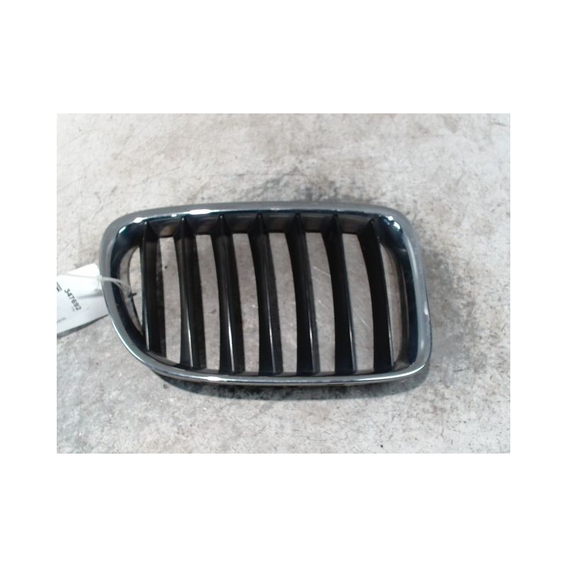 GRILLE CALANDRE DROIT B.M.W. X1