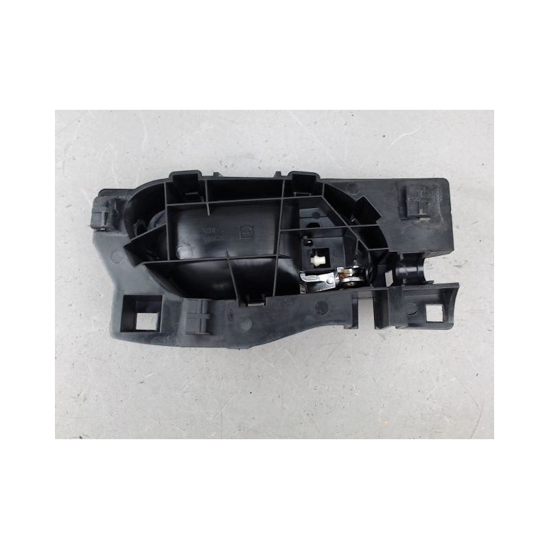 POIGNEE INTERIEURE PORTE AVANT GAUCHE PEUGEOT 208
