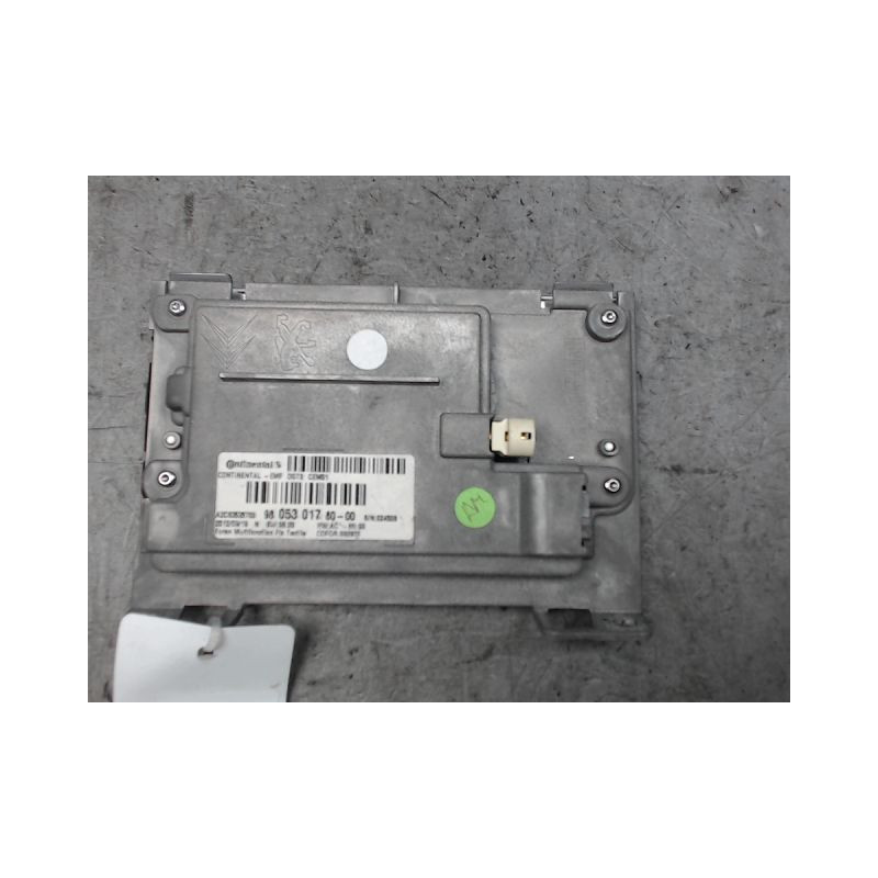 ECRAN GPS PEUGEOT 208